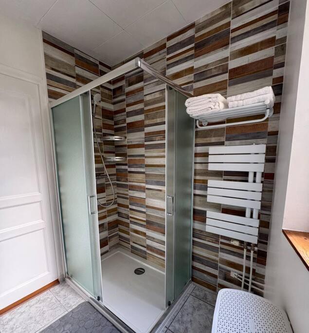 Luxury Room - Havre De Paix Avec Jacuzzi Prive Bar-le-Duc Exterior photo
