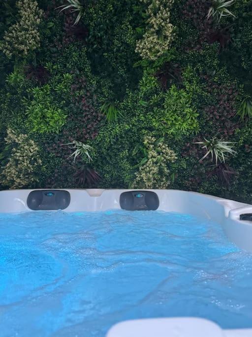 Luxury Room - Havre De Paix Avec Jacuzzi Prive Bar-le-Duc Exterior photo